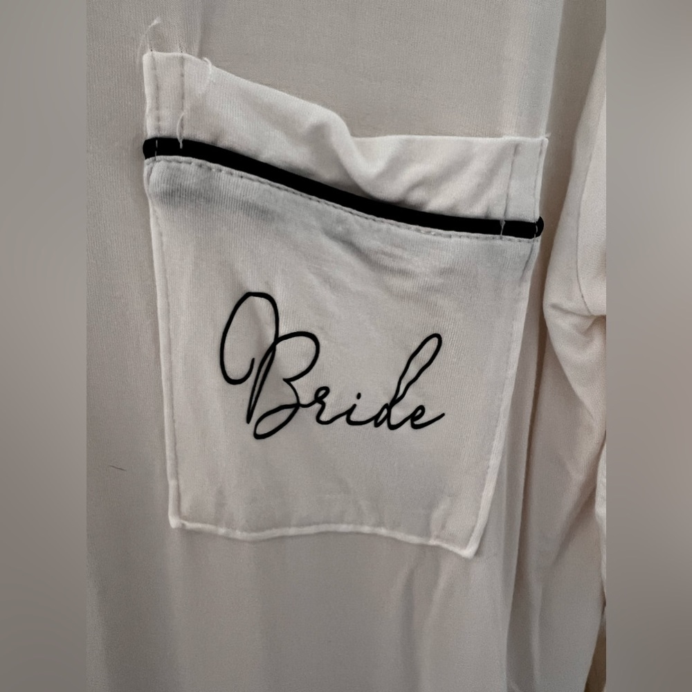 Bridal getting ready button down - Picture 2 of 4